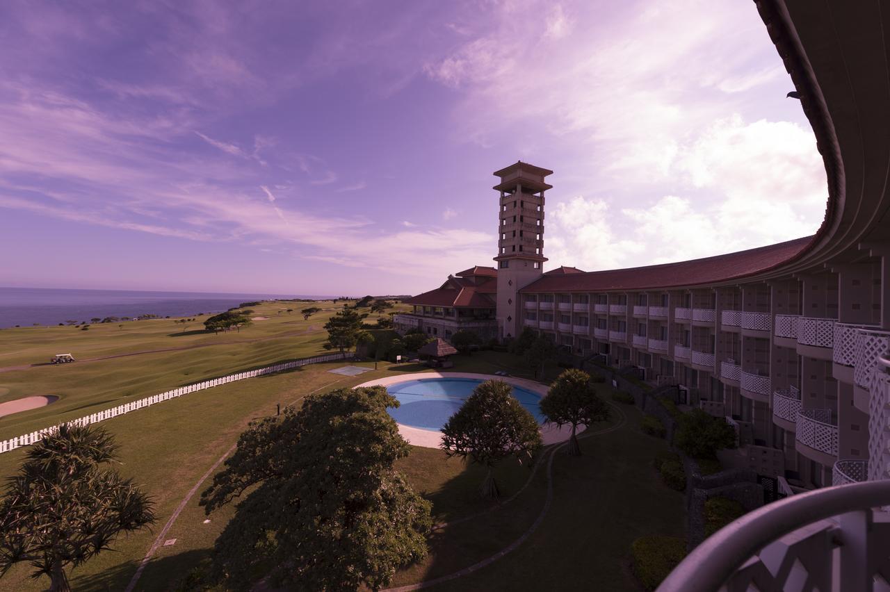 The Southern Links Resort Hotel Yaese Bagian luar foto