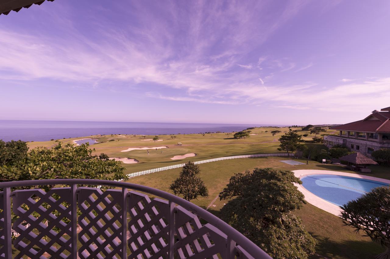 The Southern Links Resort Hotel Yaese Bagian luar foto