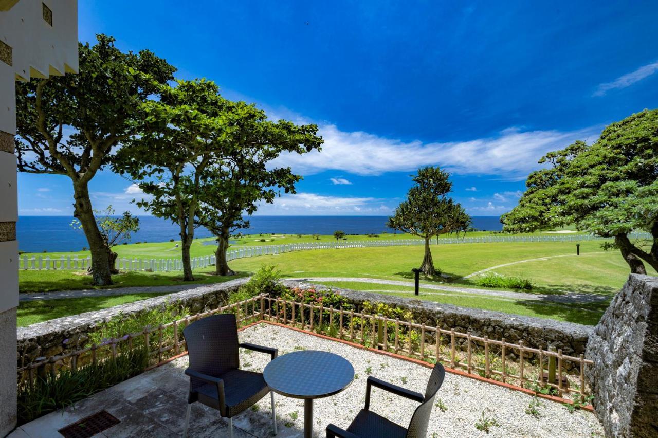 The Southern Links Resort Hotel Yaese Bagian luar foto