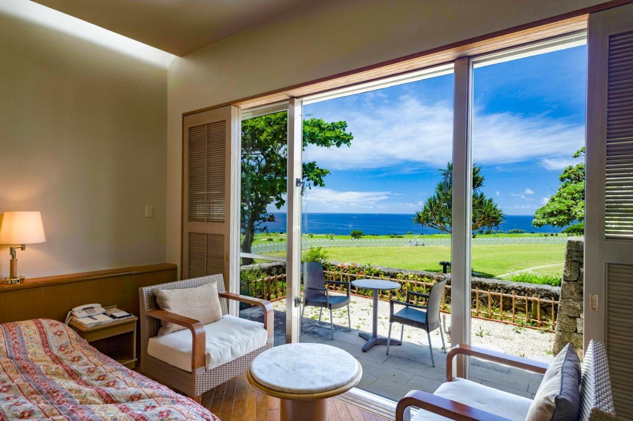 The Southern Links Resort Hotel Yaese Bagian luar foto
