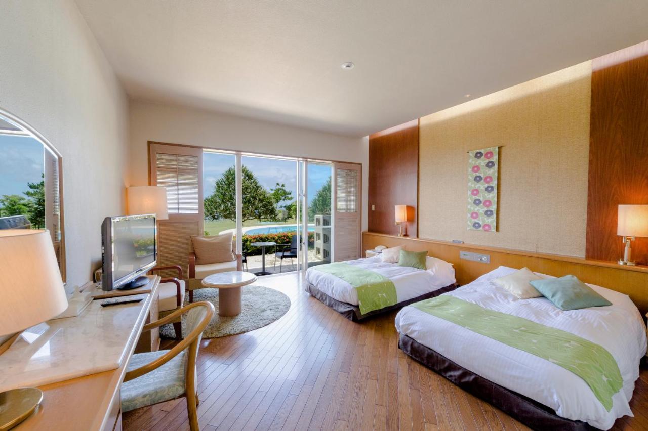 The Southern Links Resort Hotel Yaese Bagian luar foto